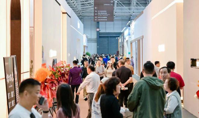具展 实木盛宴大规模、全链路、特色足！pg电子模拟器免费版2025青岛国际家(图2)