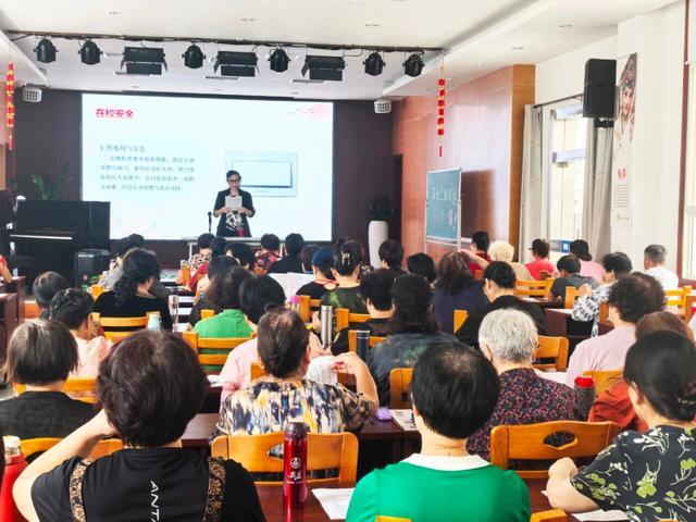 门老人日子“忒适意”pg电子平台在南通海(图21) 门老人日子“忒适意”pg电子平台在南通海(图21)